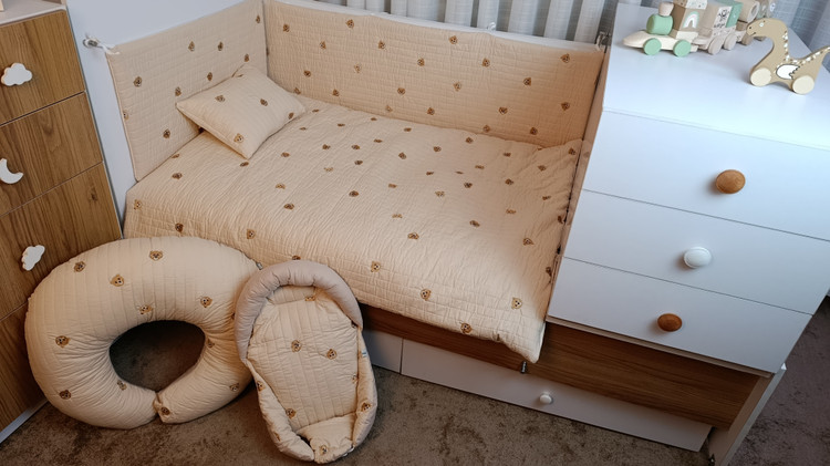 سرویس روتختی نوزادی گلدوزی طرح تدی