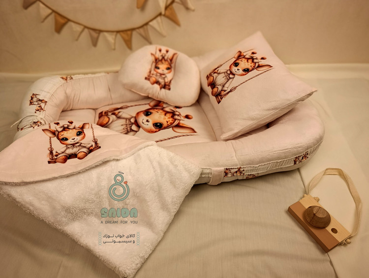 تشک گارددار نوزاد(غلط گیر) طرح زرافه